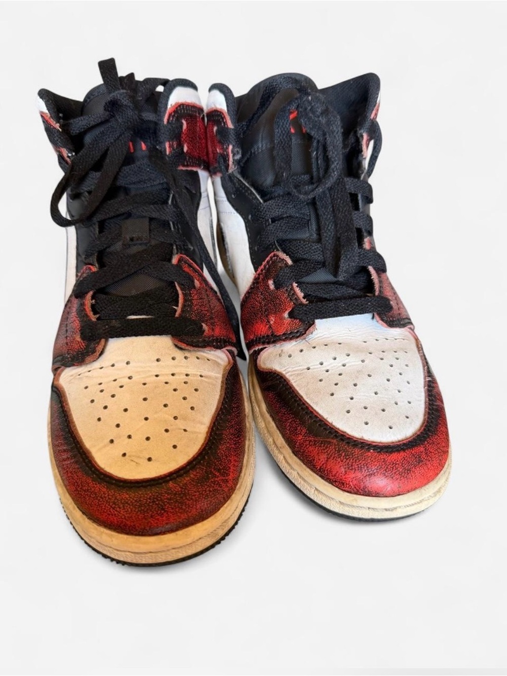 🦋Men's High-Top Athletic Sneakers in Black and Red